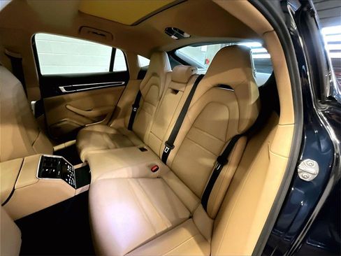 Certified 2022 Porsche Panamera 4 Platinum Edition image 22