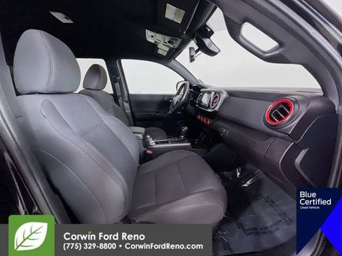 Used 2018 Toyota Tacoma TRD Off-Road AWD/4WD image 29