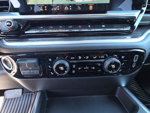 New 2026 Chevrolet Silverado 1500 LTZ w/ LTZ Premium Package image 24