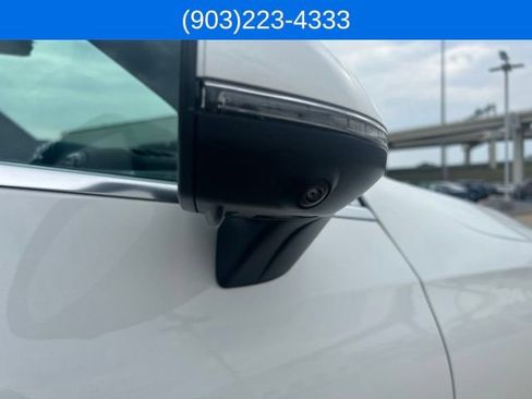 Used 2026 Mercedes-Benz GLC 300 image 18
