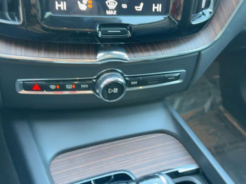 Used 2019 Volvo XC60 T5 Inscription w/ Protection Package Premier image 23