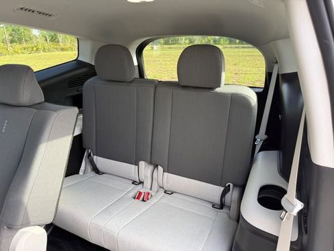 Used 2026 Hyundai Ioniq 9 SE image 8