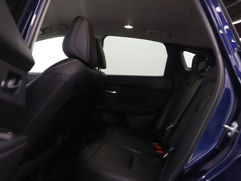 Used 2025 Nissan Murano SV AWD/4WD image 18