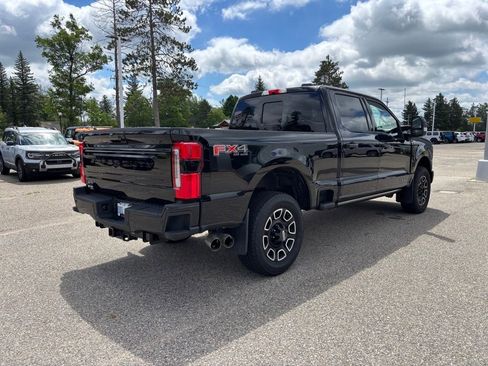 Used 2025 Ford F250 Platinum w/ FX4 Off-Road Package AWD/4WD image 3