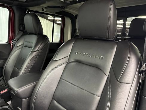 Used 2021 Jeep Gladiator Overland w/ Popular Equipment Package AWD/4WD image 18