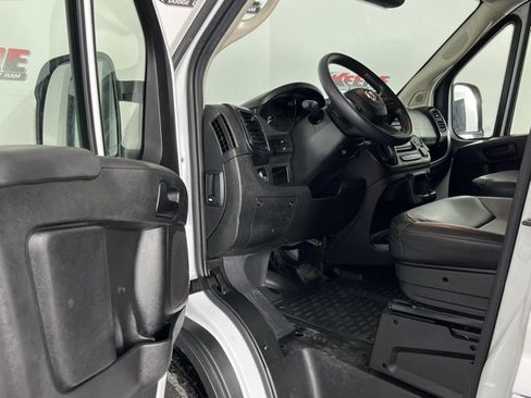 Used 2023 RAM ProMaster 2500 image 24