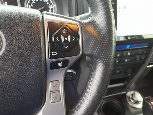 Used 2020 Toyota 4Runner Limited image 32