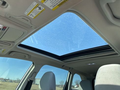 Used 2022 Subaru Forester Premium image 5