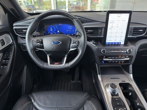 Used 2020 Ford Explorer ST w/ ST Street Pack image 22