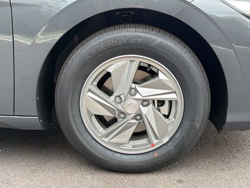 New 2026 Hyundai Elantra SE image 13