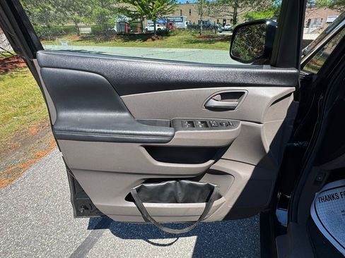 Used 2012 Honda Odyssey EX-L image 17