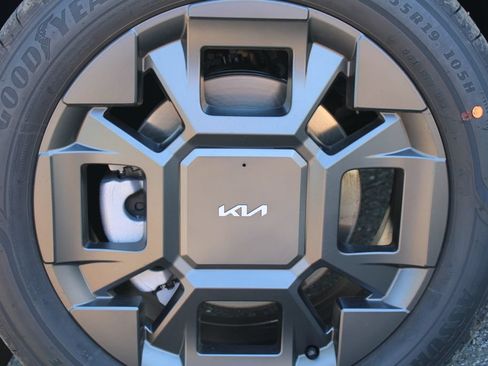 New 2027 Kia Carnival SX w/ Dark Edition Package FWD image 24