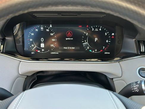 Used 2022 Land Rover Range Rover Evoque R-Dynamic SE image 14