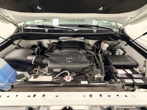 Used 2020 Toyota Tundra SR5 w/ TRD Off-Road Package AWD/4WD image 30