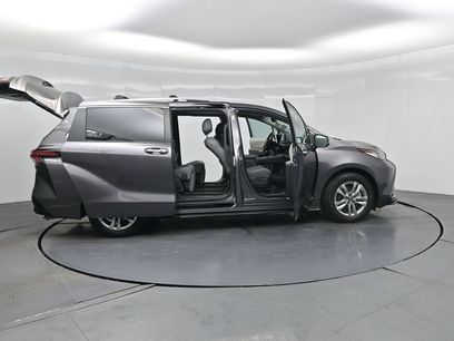 Used 2021 Toyota Sienna Limited