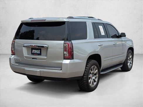 Used 2017 GMC Yukon Denali AWD/4WD image 5