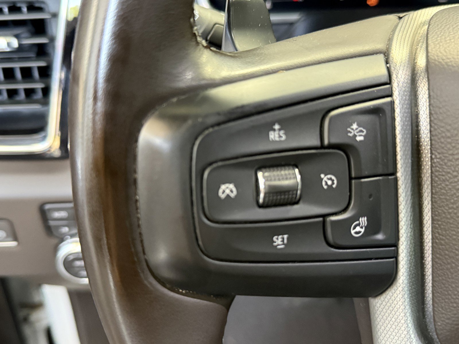 Used 2024 GMC Sierra 1500 Denali w/ Technology Package AWD/4WD image 17