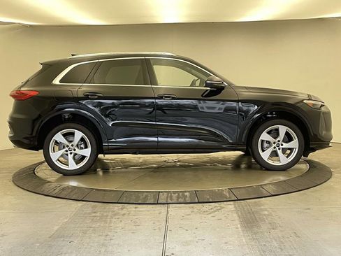 New 2025 Audi Q5 Premium Plus image 8