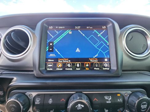 Used 2020 Jeep Gladiator Overland image 26