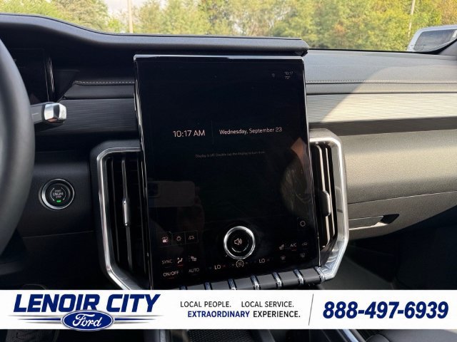 Used 2026 GMC Acadia Elevation w/ Elevation Premium Package FWD image 23