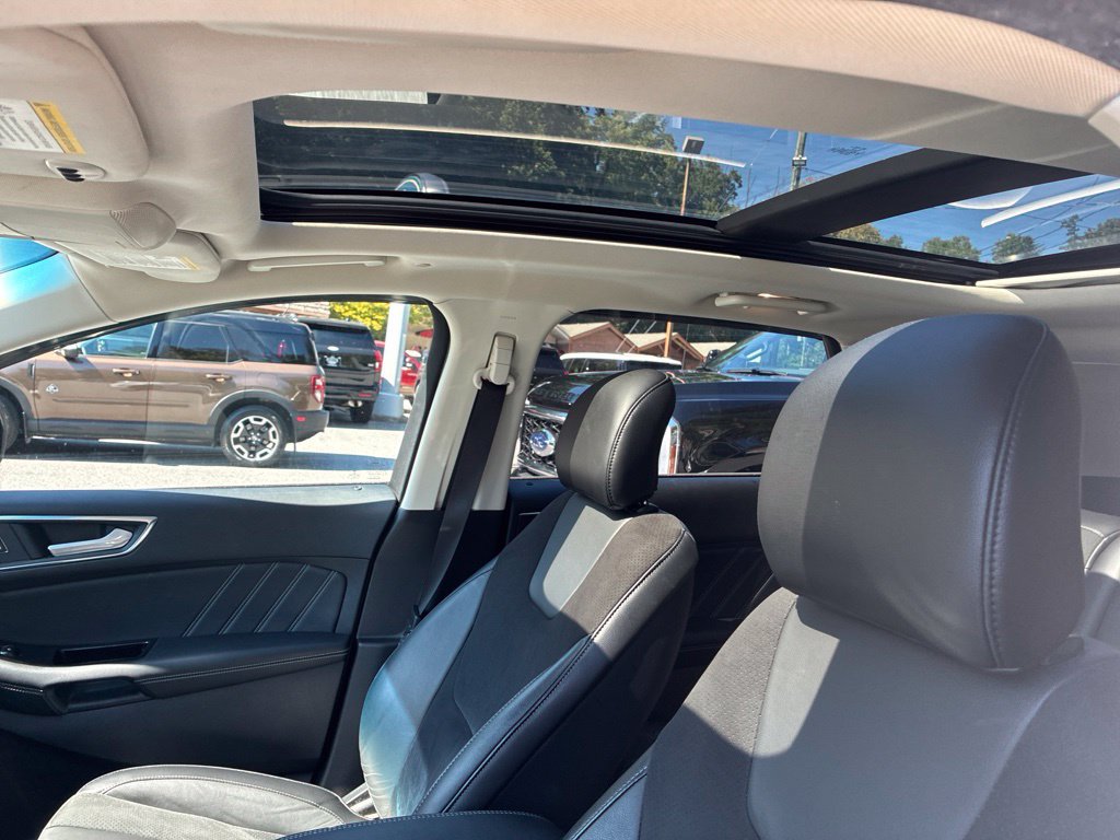 Used 2018 Ford Edge Sport w/ Equipment Group 401A AWD/4WD image 12
