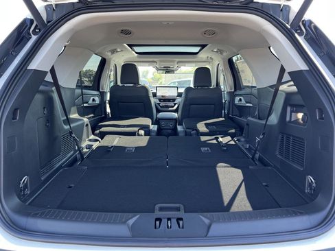 New 2025 Ford Explorer Active w/ Active Comfort Package image 50