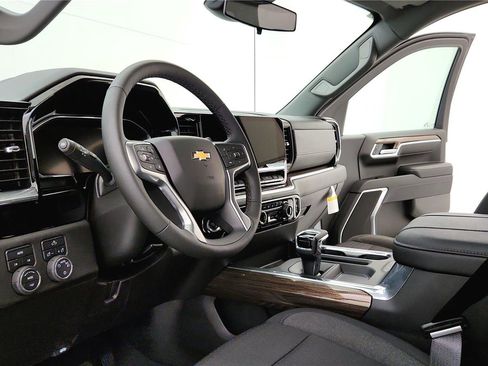 New 2026 Chevrolet Silverado 1500 LT w/ Convenience Package II AWD/4WD image 22