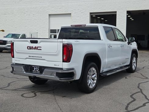 Used 2021 GMC Sierra 1500 SLT w/ Driver Alert Package I AWD/4WD image 14