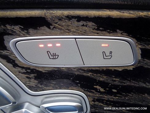 Used 2018 Mercedes-Benz E 400 4MATIC Sedan image 12