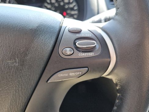 Used 2020 Nissan Pathfinder Platinum image 13