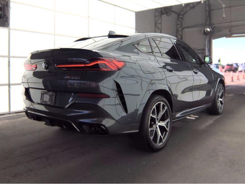 Used 2022 BMW X6 M50i AWD/4WD image 4