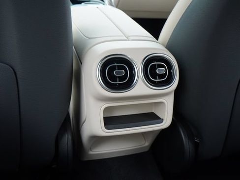 Certified 2024 Mercedes-Benz GLC 300 image 30