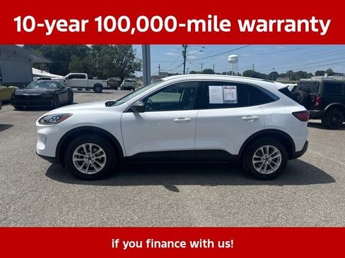 Used 2022 Ford Escape SE w/ Cold Weather Package AWD/4WD image 1