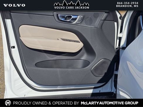 New 2026 Volvo XC60 B5 Core w/ Protection Package Premier AWD/4WD image 15