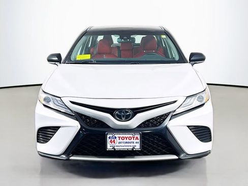 Used 2020 Toyota Camry XSE image 9