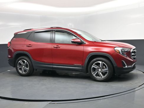 Used 2020 GMC Terrain SLT w/ Preferred Package image 2