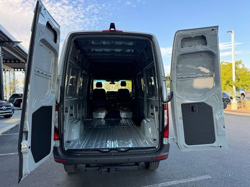 New 2025 Mercedes-Benz Sprinter 2500 image 8