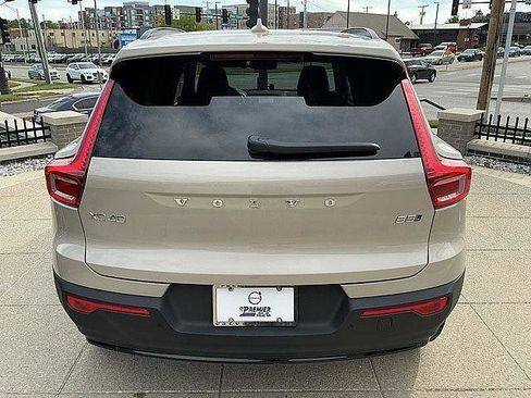 New 2026 Volvo XC40 B5 Ultra w/ Climate Package AWD/4WD image 9