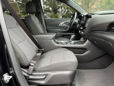 Used 2023 Chevrolet Traverse LT w/ Midnight/Sport Edition image 32