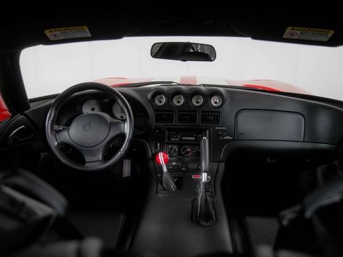 Used 2002 Dodge Viper GTS RWD image 24