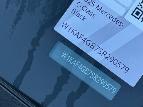 Used 2025 Mercedes-Benz C 300 Sedan image 16