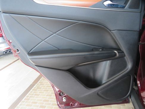 Used 2018 Lincoln MKC Reserve w/ Lincoln MKC Climate Package image 18