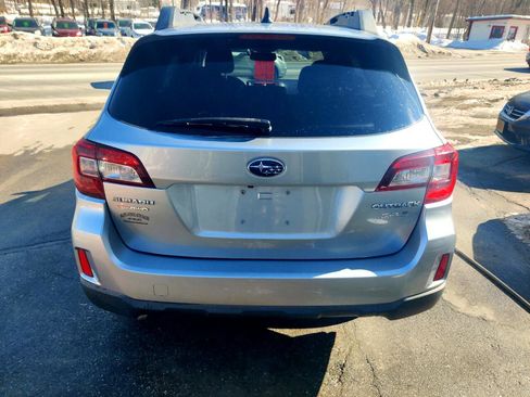 Used 2016 Subaru Outback 2.5i Premium image 5