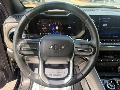 Used 2024 Chevrolet Colorado ZR2 w/ ZR2 Convenience Package III AWD/4WD image 7