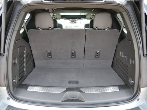 Used 2025 GMC Yukon Denali w/ Sun & Power Step Package image 26