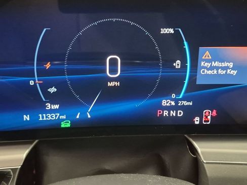 Certified 2024 Cadillac Lyriq Luxury AWD/4WD image 3