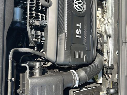 Used 2017 Volkswagen Golf Wolfsburg Edition FWD image 26