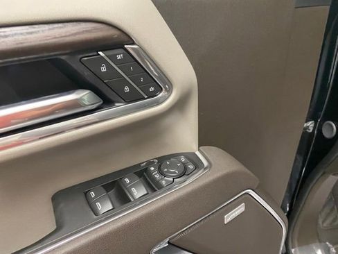 New 2025 GMC Sierra 2500 SLT w/ SLT Premium Package image 13