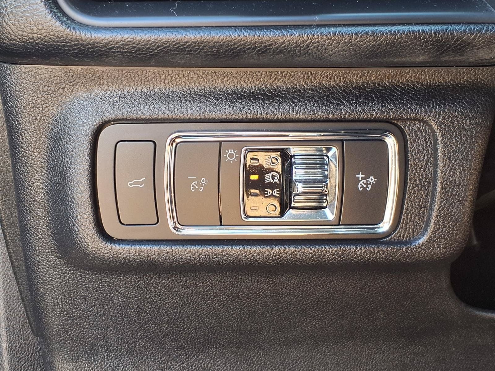 Used 2021 Lincoln Corsair AWD w/ Equipment Group 101A image 15