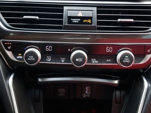 Used 2018 Honda Accord Sport image 37